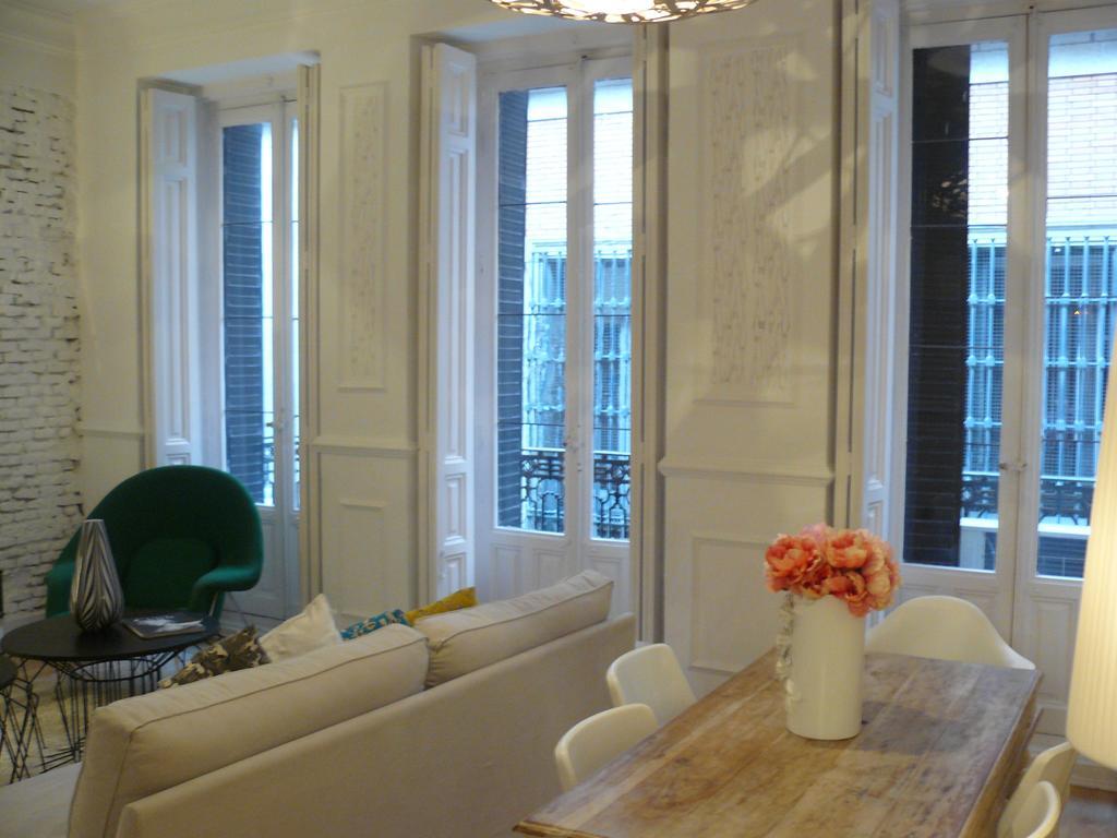 Apartamentos Manzana Madrid Habitación foto